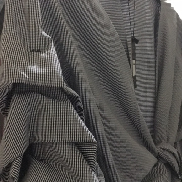 Big Puff Sleeve Tie Top - Picture 5 of 5